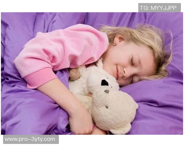 阿夫迪亚谈背伤影响睡姿从小习惯趴睡需逐步适应新方式