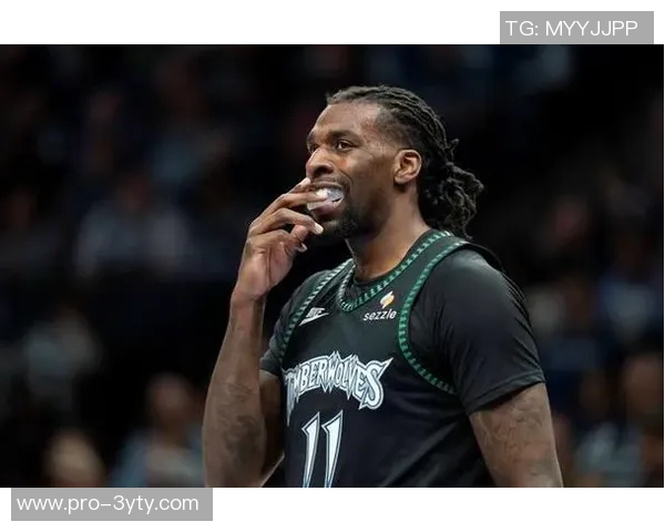 纳兹里德表现惊艳18投11中砍下33分三分球命中率高达60